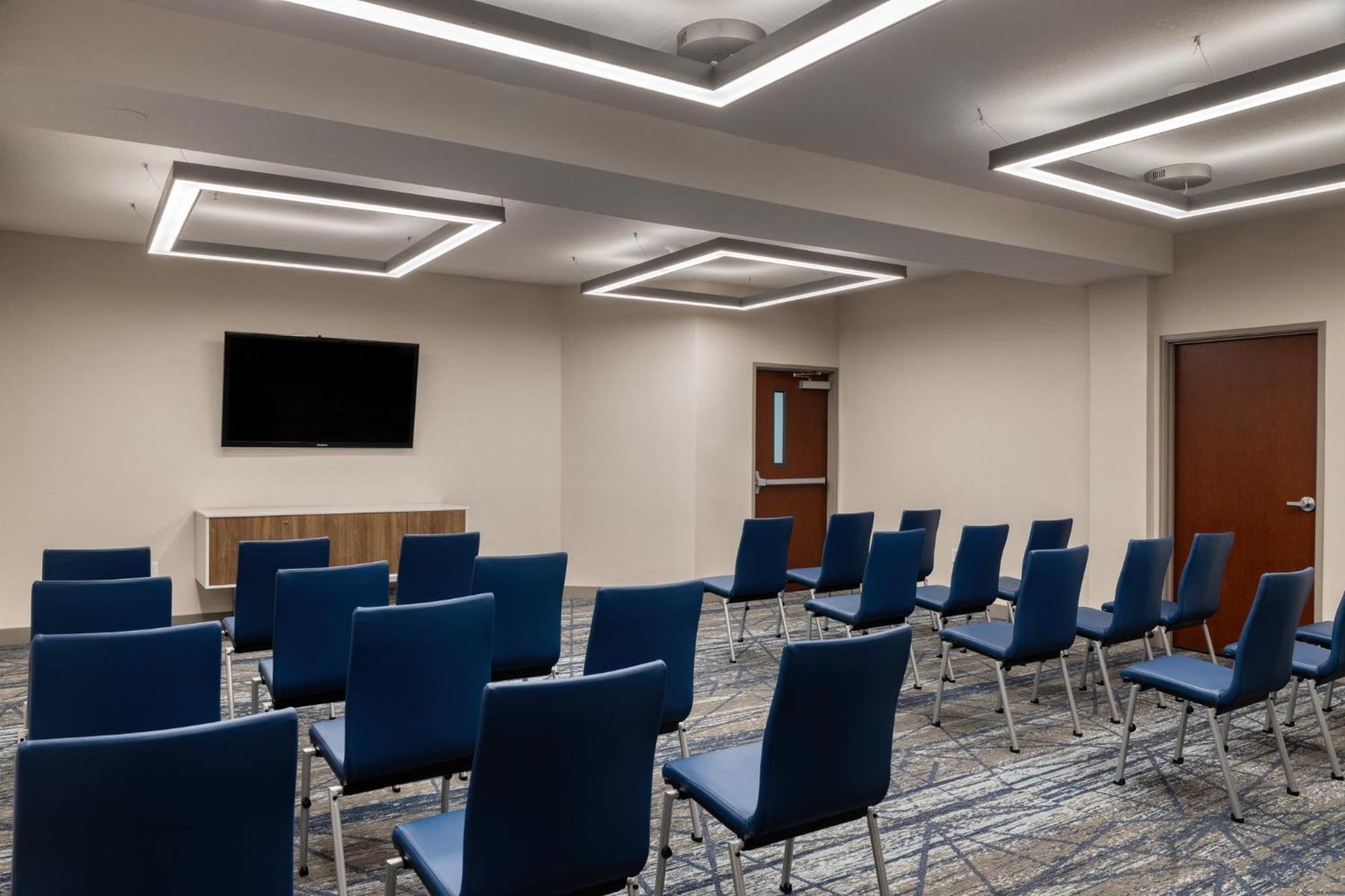 Holiday Inn Express Hotel & Suites Portland - Jantzen Beach By Ihg Eksteriør bilde
