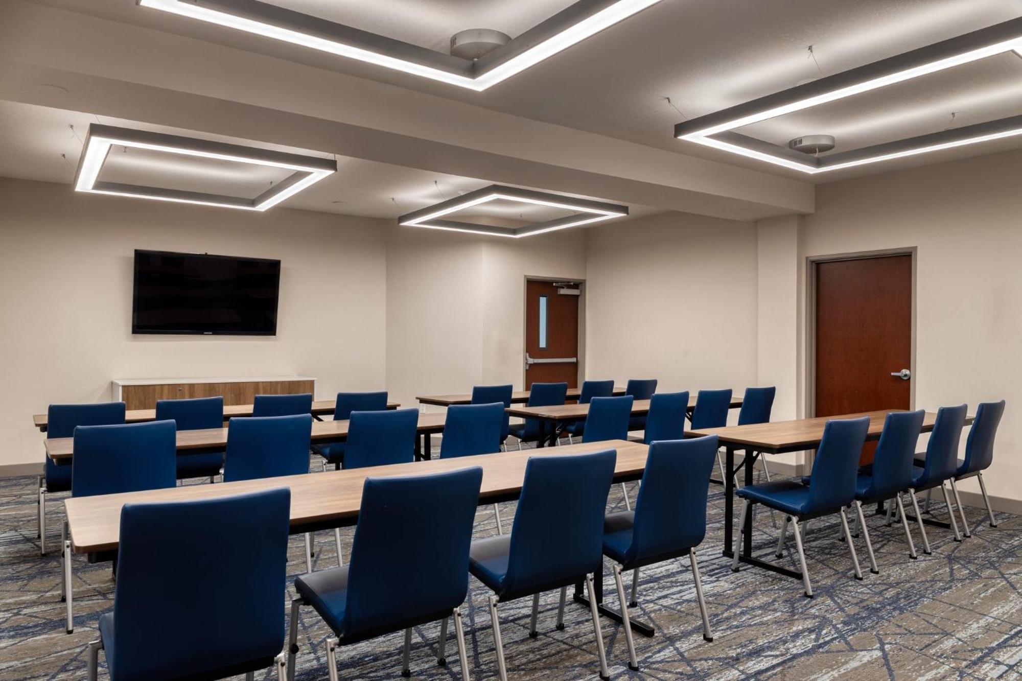 Holiday Inn Express Hotel & Suites Portland - Jantzen Beach By Ihg Eksteriør bilde