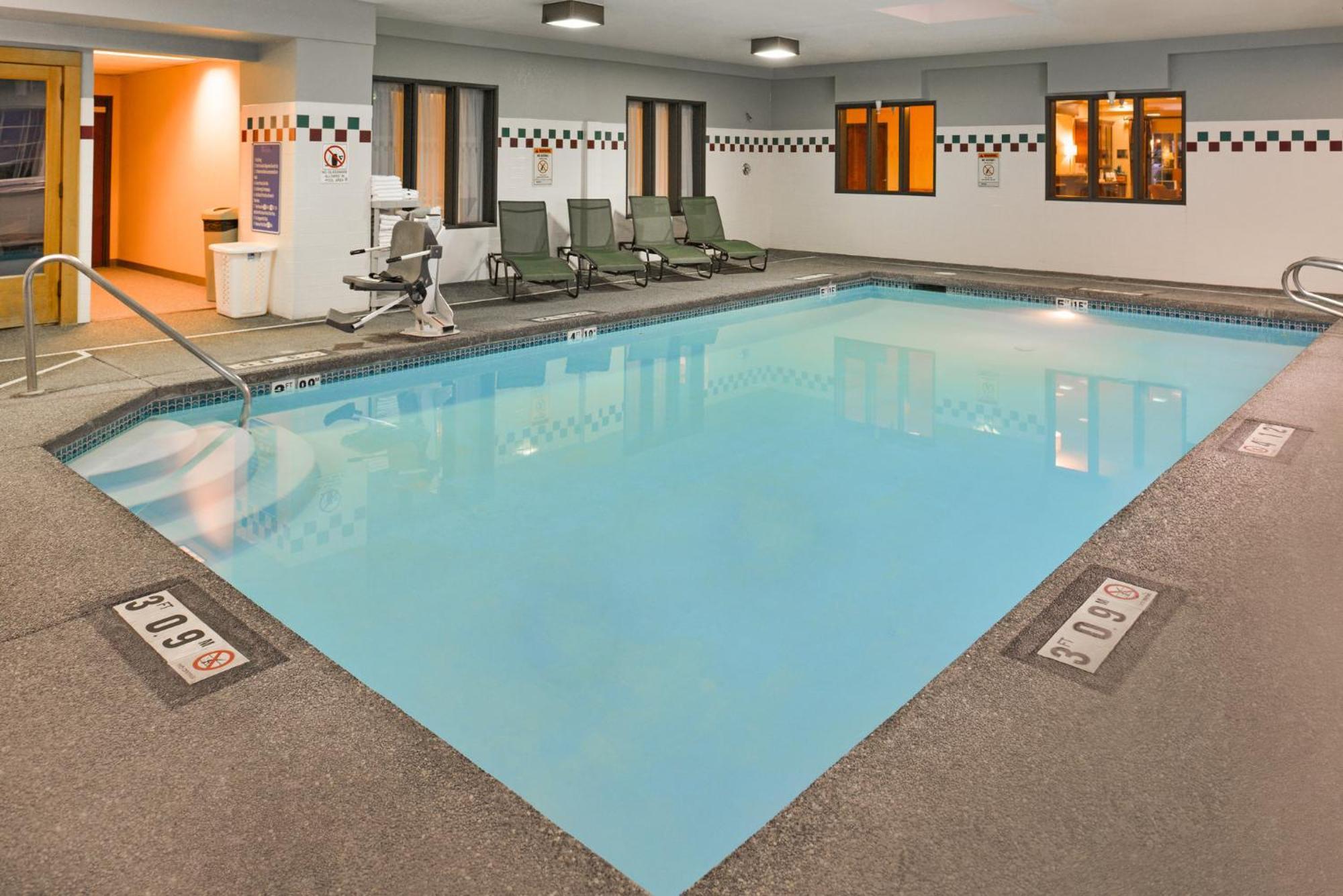 Holiday Inn Express Hotel & Suites Portland - Jantzen Beach By Ihg Eksteriør bilde