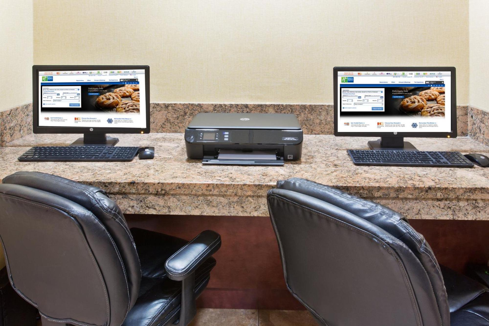 Holiday Inn Express Hotel & Suites Portland - Jantzen Beach By Ihg Eksteriør bilde