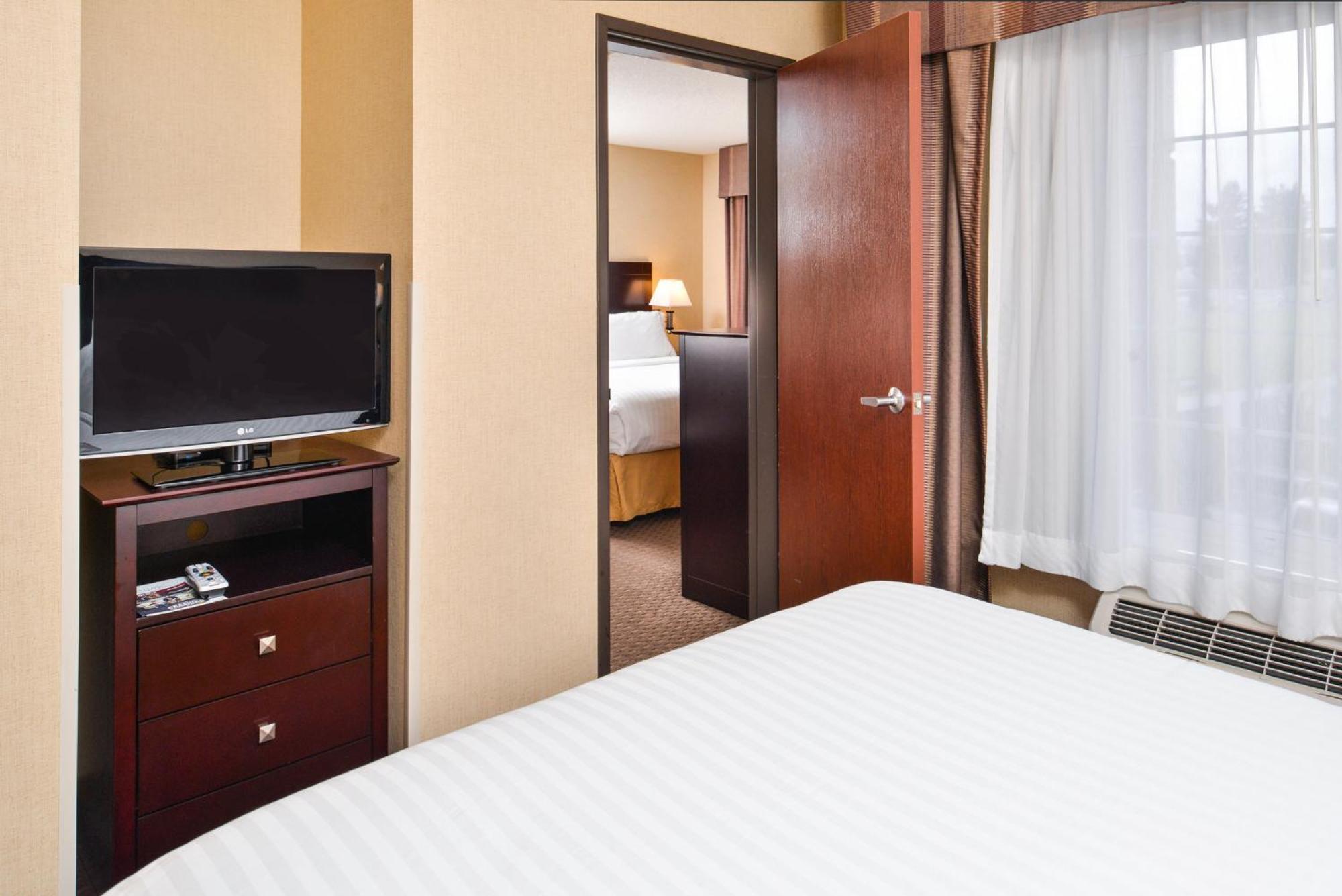 Holiday Inn Express Hotel & Suites Portland - Jantzen Beach By Ihg Eksteriør bilde