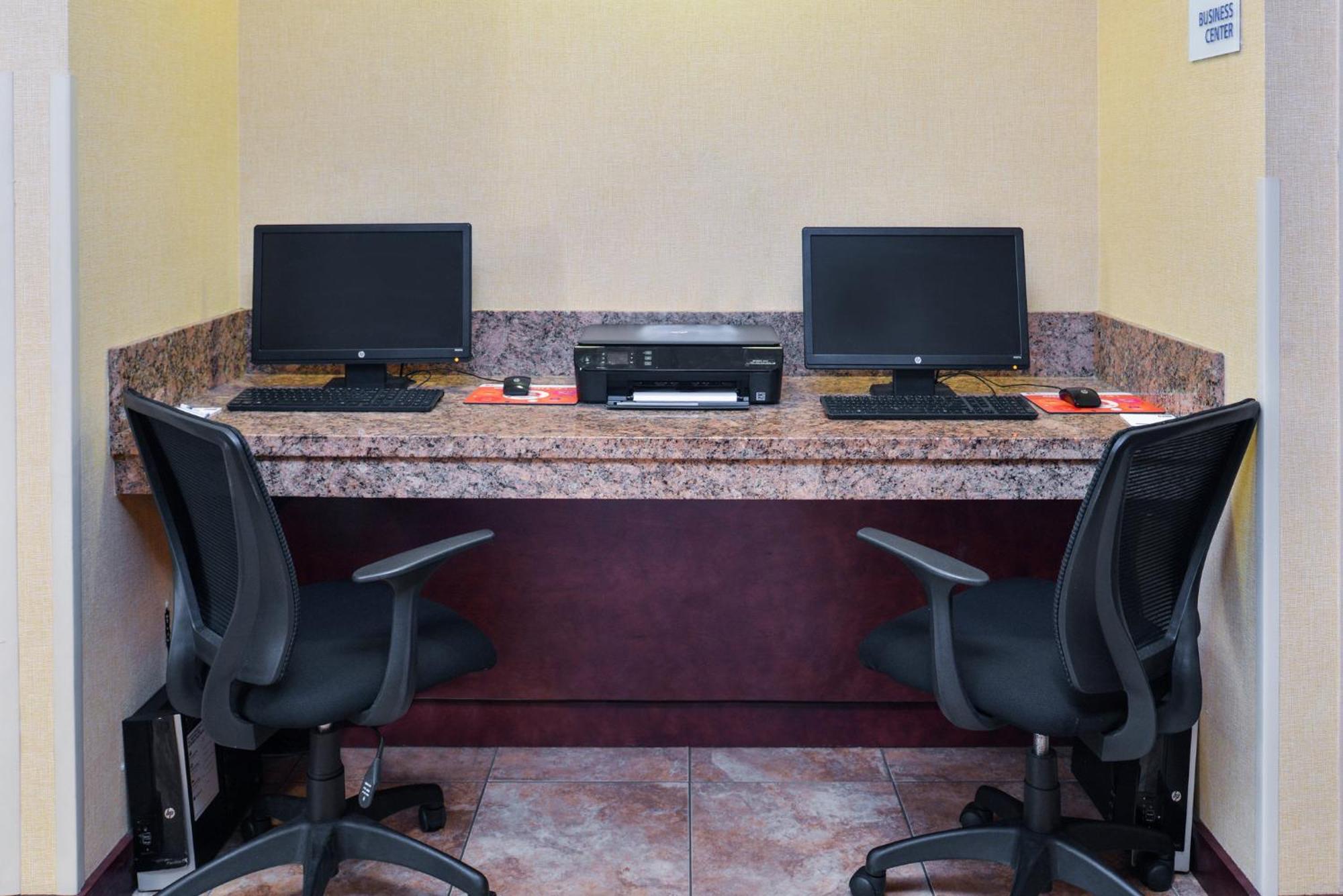 Holiday Inn Express Hotel & Suites Portland - Jantzen Beach By Ihg Eksteriør bilde
