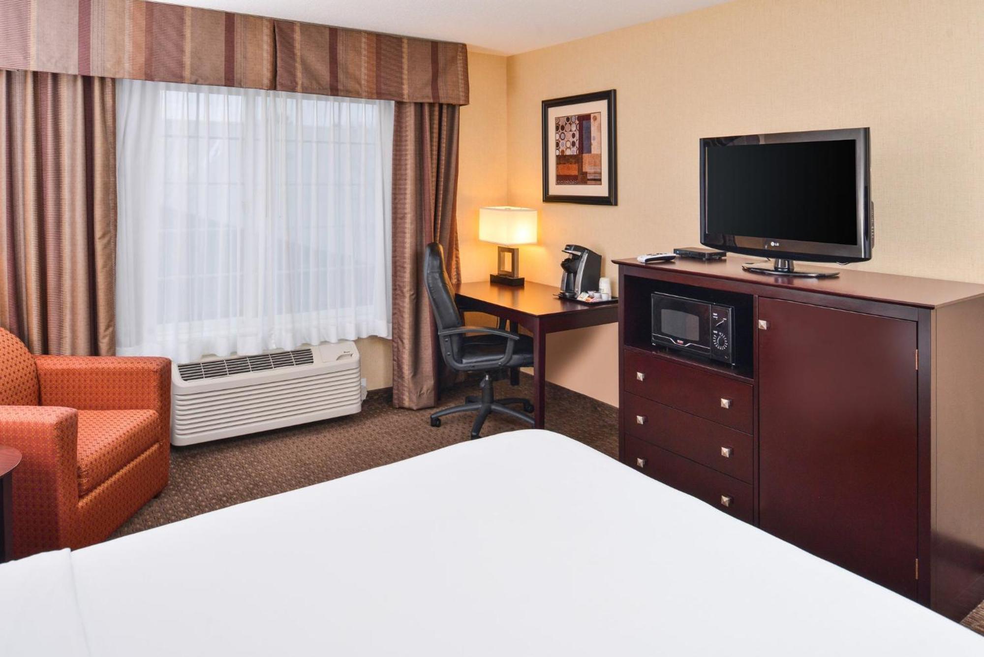 Holiday Inn Express Hotel & Suites Portland - Jantzen Beach By Ihg Eksteriør bilde